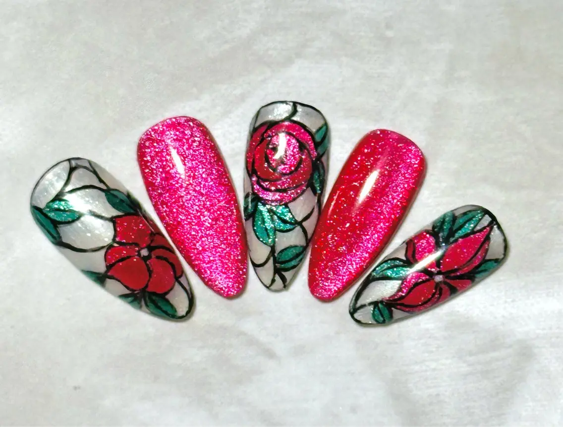ネイル アートネイル チークネイル フレンチネイル キラキラネイル ラメ(グリッター) Mai’s nailのネイルデザイン