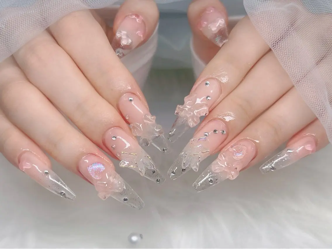 ネイル チークネイル ドット フレンチネイル グラデーション 韓国ネイル ハンドネイル Kei Nail Salonのネイルデザイン