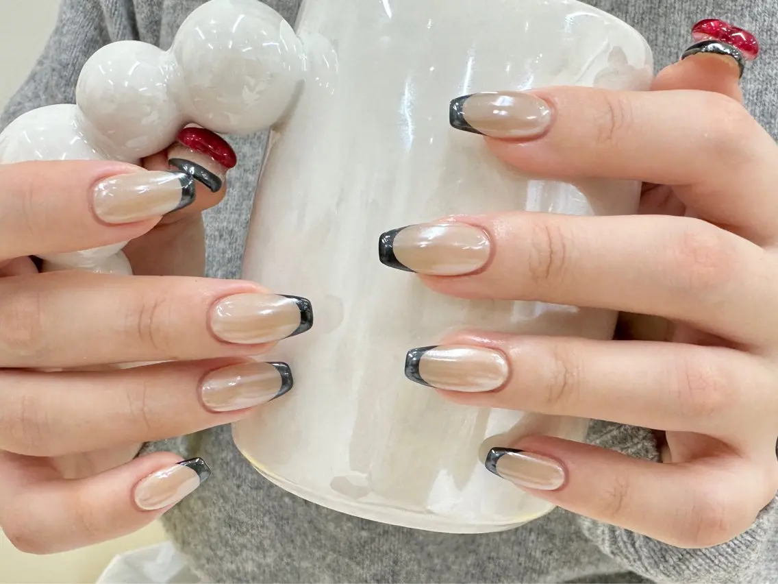 ネイル フレンチネイル キラキラネイル 韓国ネイル マグネットネイル スクエアネイル LE REVE nailsalonのネイルデザイン