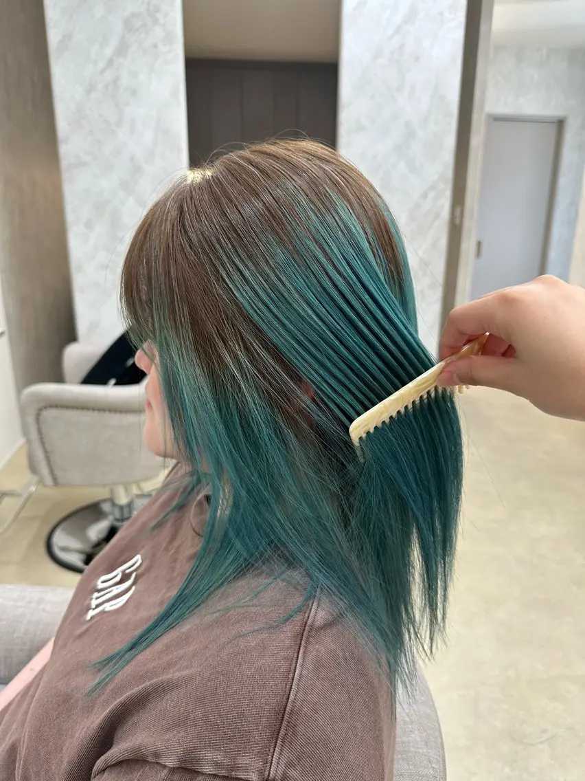 セミロング kano🌈ハッシュ カット/レイヤーのヘアスタイル