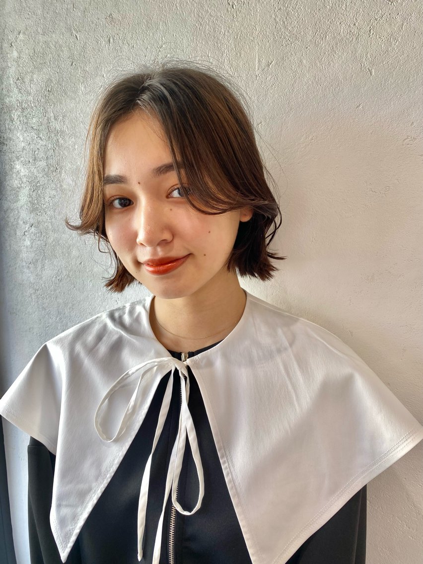 ショート カラー カット ヘアカラー トリートメント ヒラノホナミ 艶髪/顔周りレイヤーのヘアスタイル