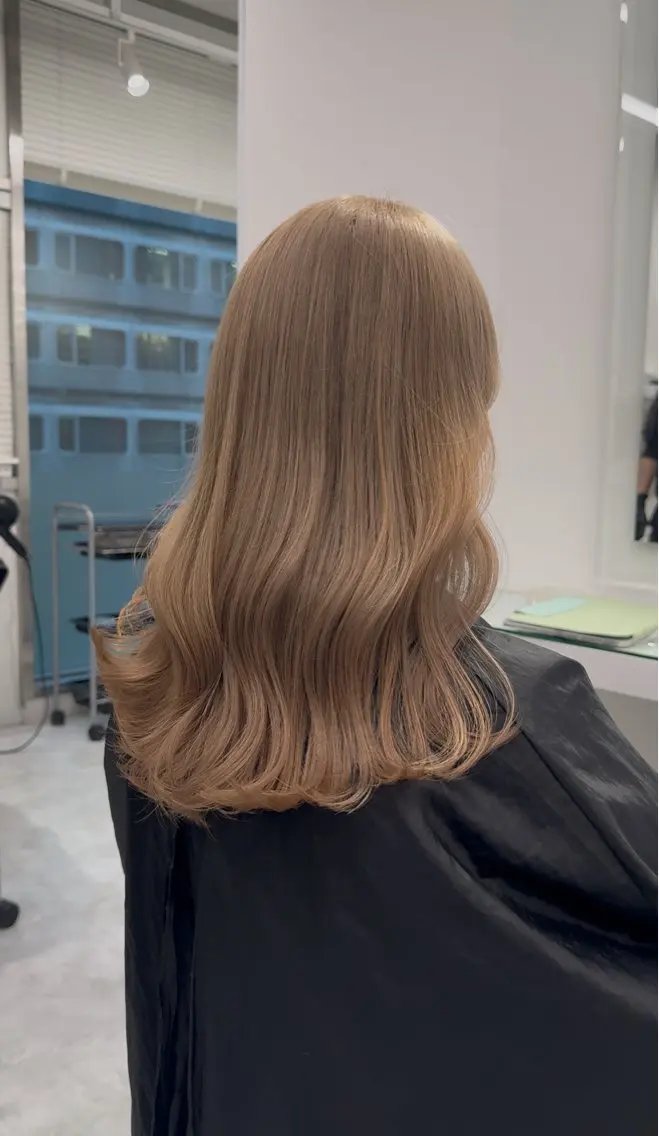 ロング カラー ヘアアレンジ 透け上品ハイトーン 職人ゆうと🤍のヘアスタイル
