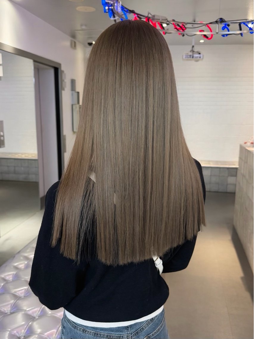 ロング カラー ヘアアレンジ ベージュカラー ミルクティーベージュ ヘアカラー トリートメント ヘアセット 天神レイヤーカット No.1💖マユカのヘアスタイル