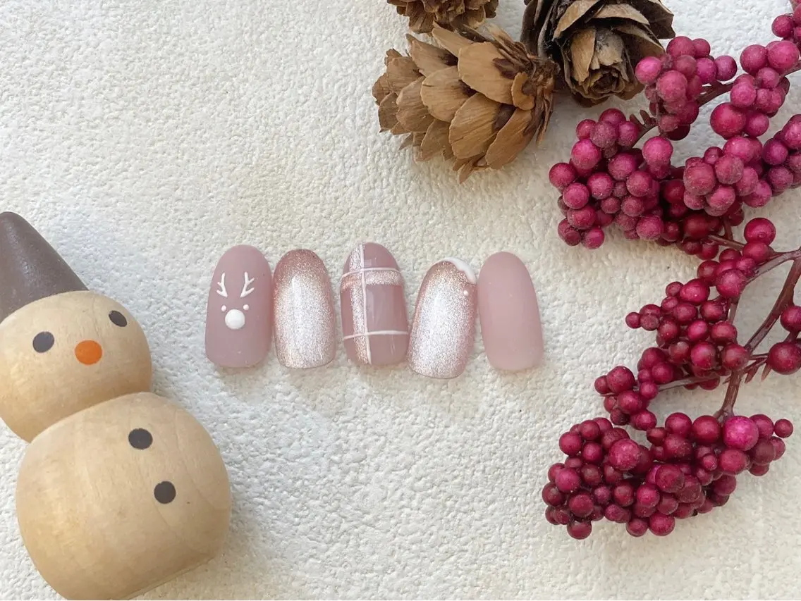 ネイル オーロラネイル フットネイル フレンチネイル ジェルネイル マグネットネイル kiki nail &brow二子玉川のネイルデザイン