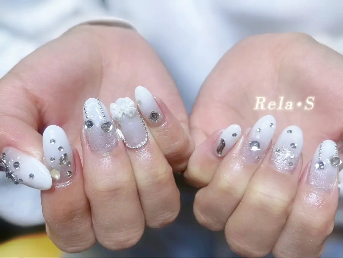 ネイル オーロラネイル 長さ出し フレンチネイル ジェルネイル ガラスフレンチ ハンドネイル Rela・S NAILのネイルデザイン