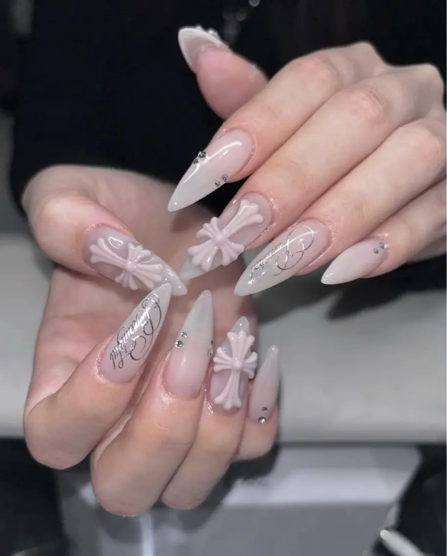ネイル アートネイル ボルドー フレンチネイル ジェルネイル 氷ネイル・うるうるネイル ハンドネイル Julie Nail Hinのネイルデザイン