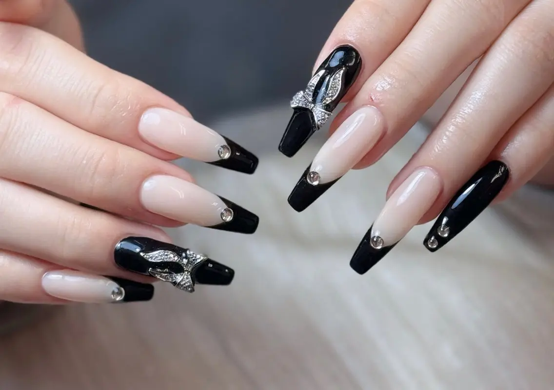 ネイル アートネイル フレンチネイル ジェルネイル 韓国ネイル マグネットネイル ハンドネイル Lenie Nailsのネイルデザイン