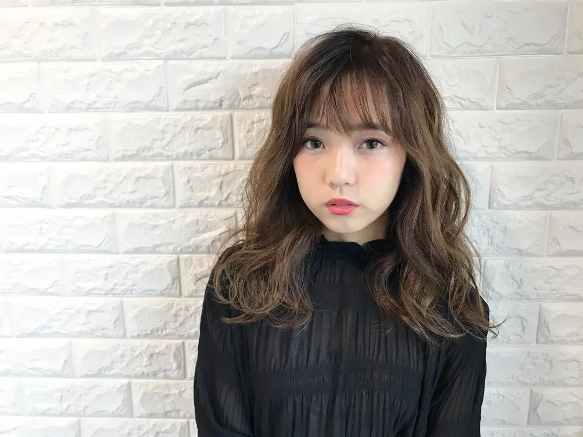 セミロング カラー アッシュ ベージュカラー ブリーチ イルミナカラー ブリーチなしカラー 縮毛矯正/ 髪質改善 /ショート 圍 崇行のヘアスタイル