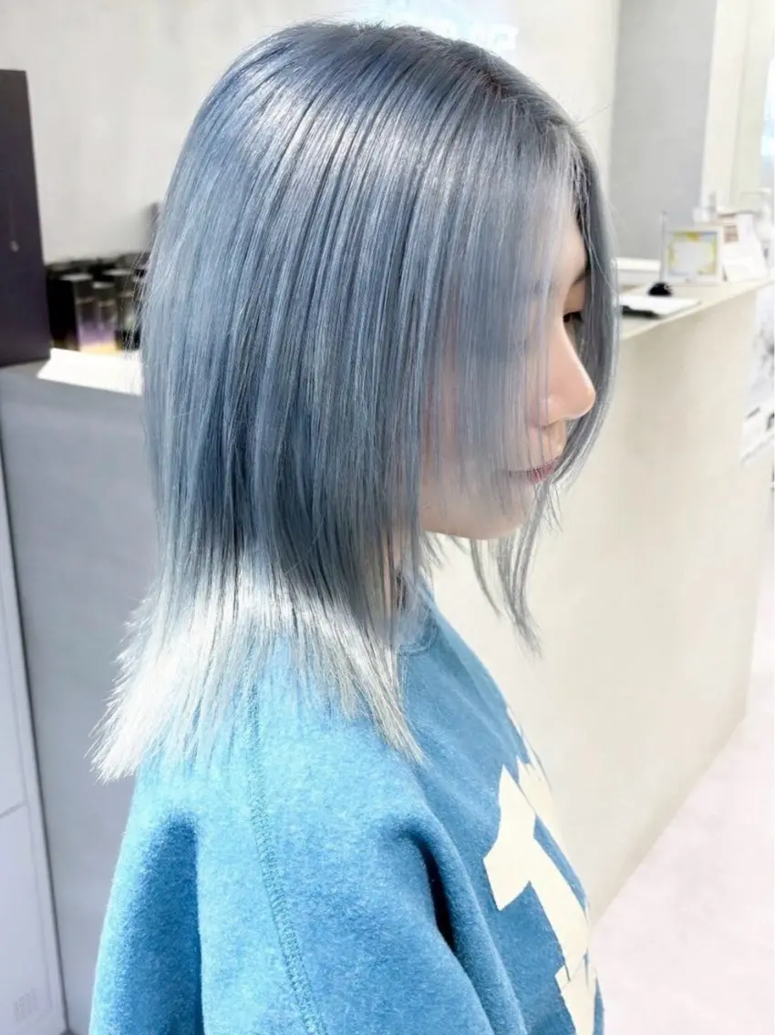 ミディアム カラー ヘアカラー 西村 理伽のヘアスタイル