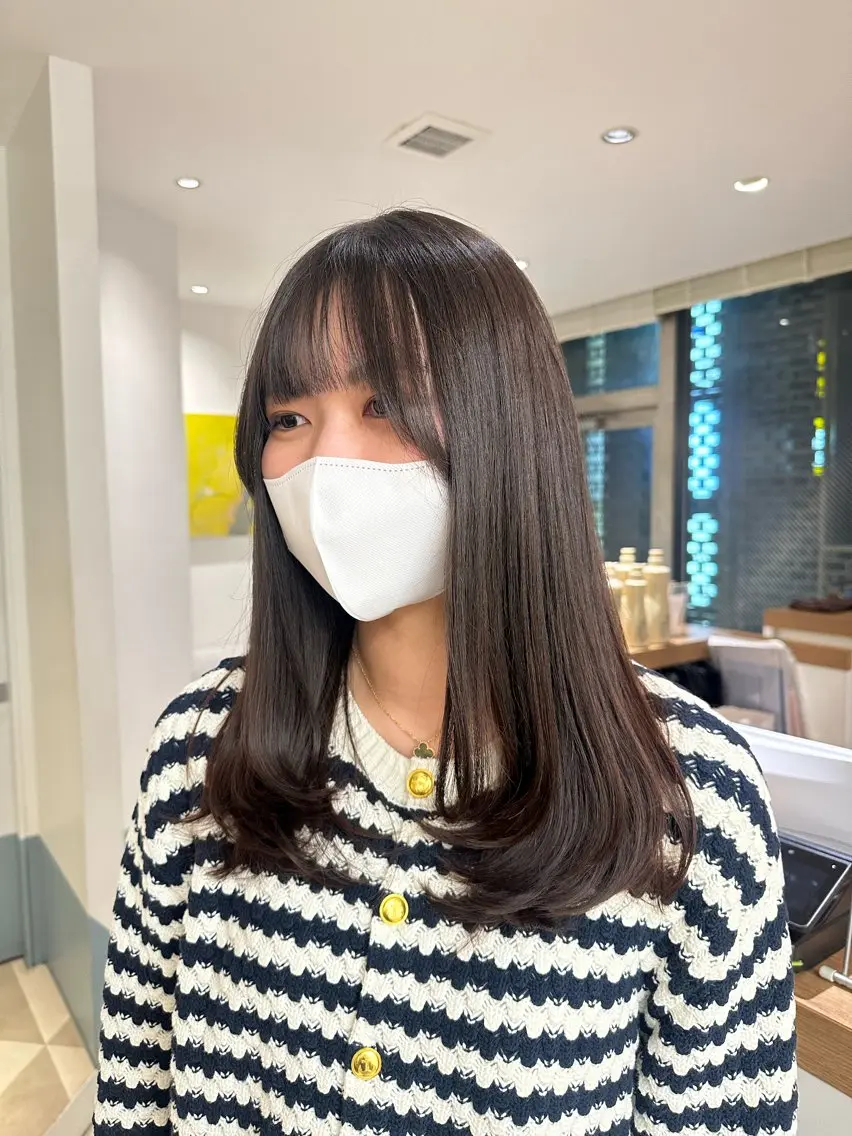 ロング カラー ヘアカラー トリートメント 安丸 結夏のヘアスタイル