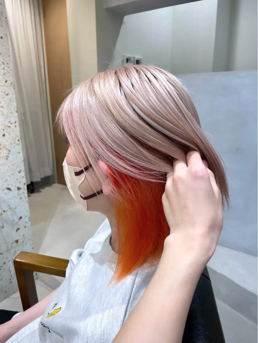 ショート カラー tim hinaのヘアスタイル