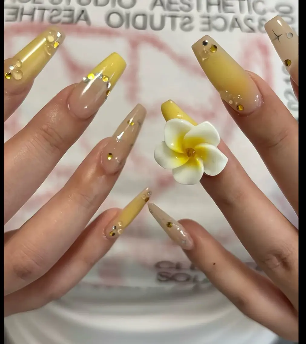 ネイル ハンドネイル NiJi Nailsのネイルデザイン