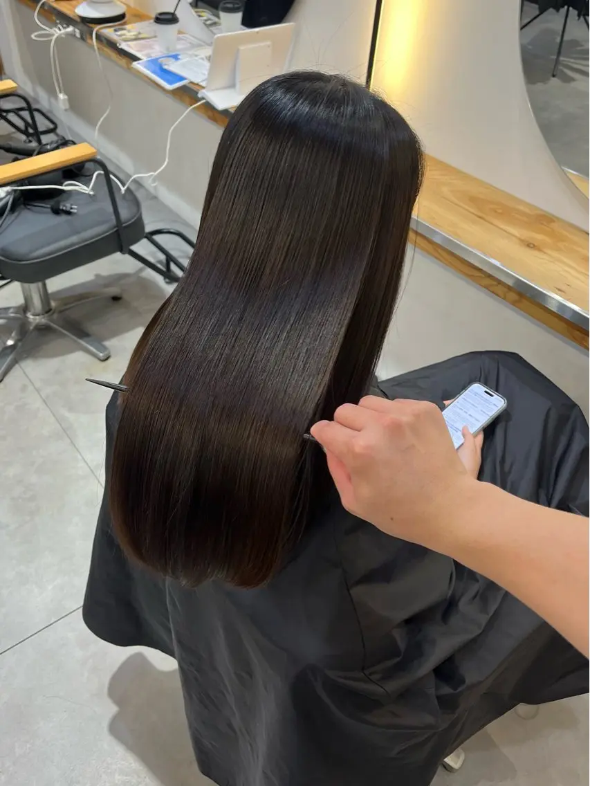 ロング 縮毛矯正 冨田 悠稀/ 髪質改善カラー🫧のヘアスタイル