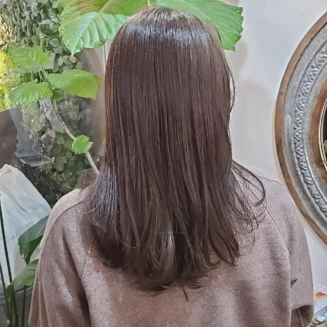 セミロング カラー カット ヘアカラー トリートメント 韓国レイヤー柔らかい 地毛風縮毛矯正／マツのヘアスタイル