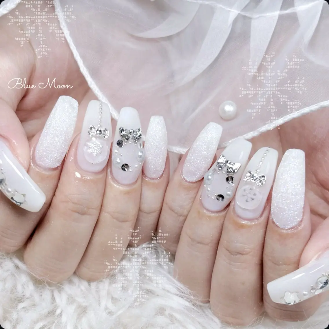 ネイル リボン ハンドネイル フットネイル ハンドケア nail salon Blue Moonのネイルデザイン