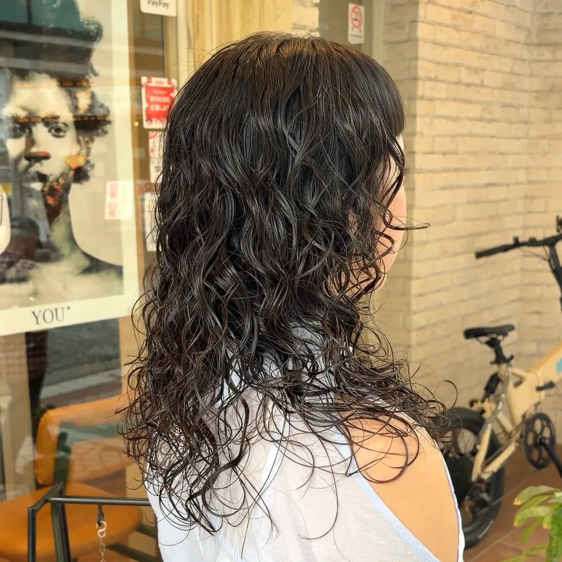 セミロング パーマ セミロングパーマ カット パーマ 横浜パーマ🌐ボブ✨ 暖色カラーもえかのヘアスタイル