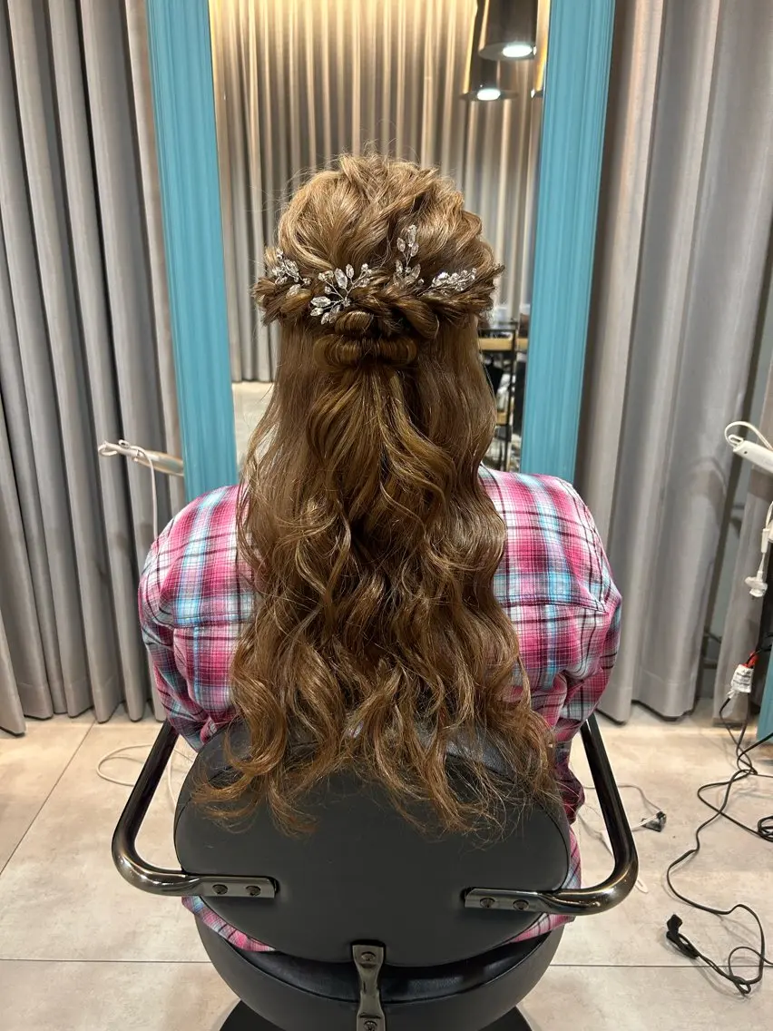 ロング ヘアアレンジ ハーフアップ ヘアセット 艶髪/髪質改善 yukaのヘアスタイル