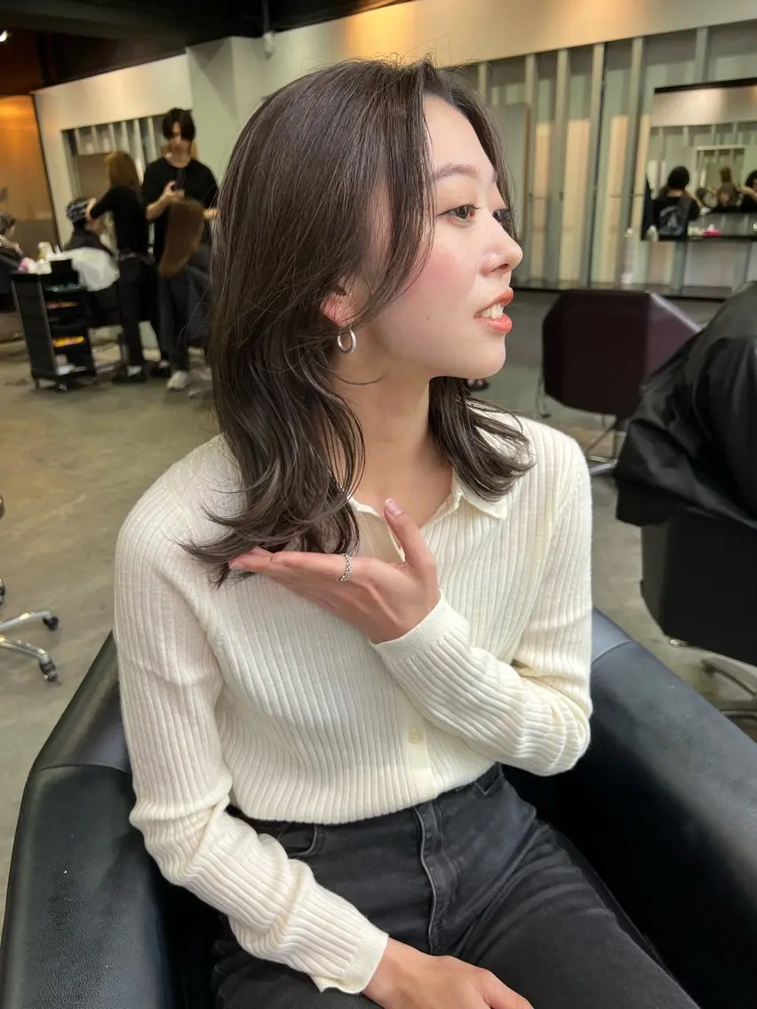 ミディアム カラー カット ヘアカラー トリートメント ヘアセット 韓国ヘア/透明感 カラー🤍yukaのヘアスタイル