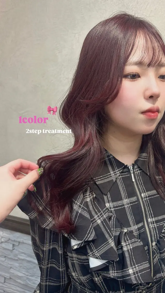 ロング カラー ブリーチ ブリーチなしカラー moe🎀 透明感カラーのヘアスタイル