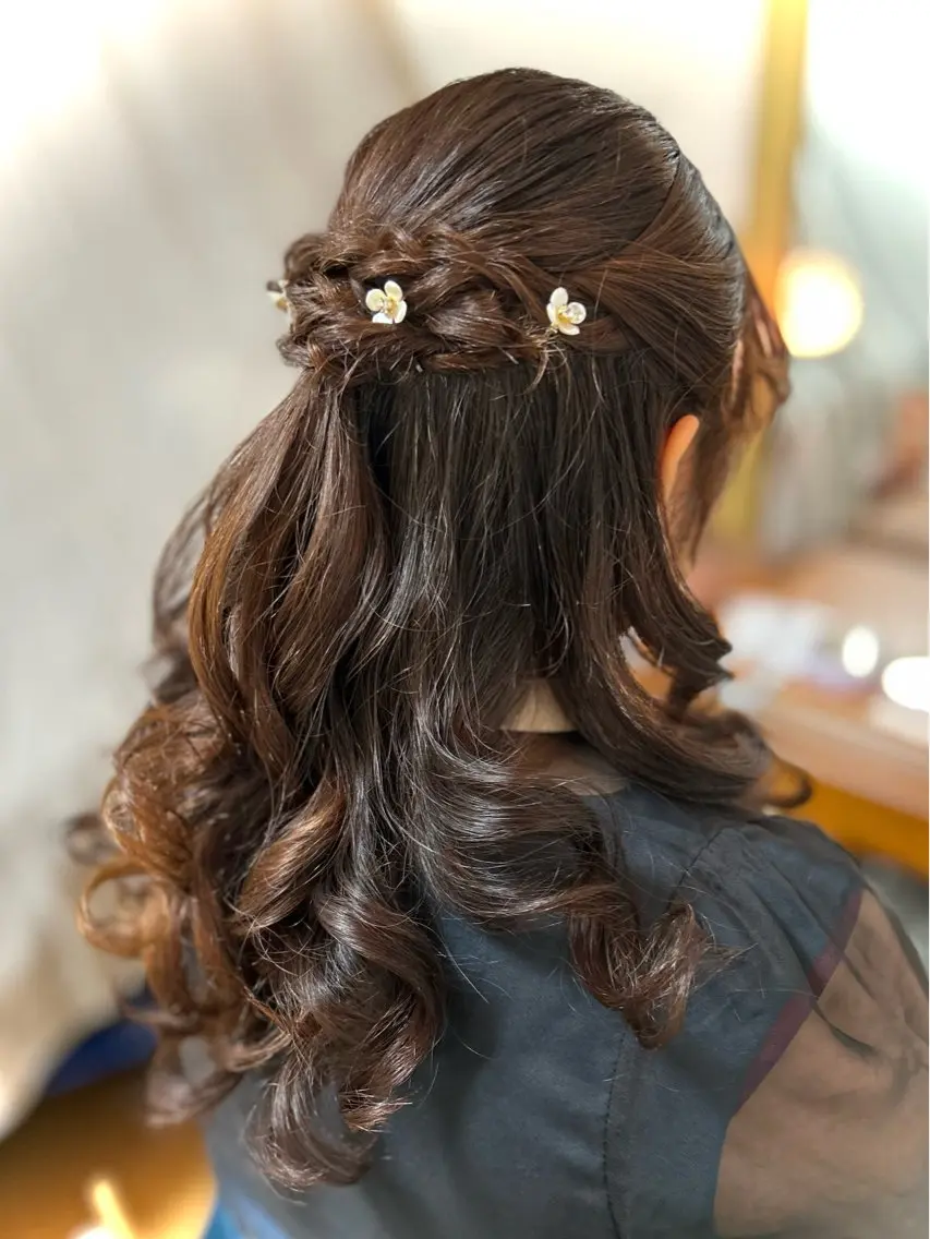 ロング ヘアアレンジ ハーフアップ 橋口 由佳子のマツエク・マツパデザイン