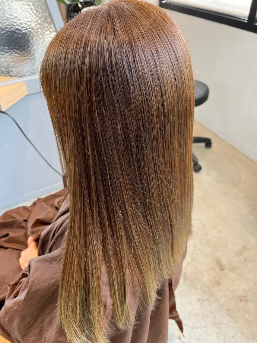 ロング カラー アッシュ アッシュブラウン ブラウンカラー トリートメント カット ヘアカラー 福島 果音のヘアスタイル