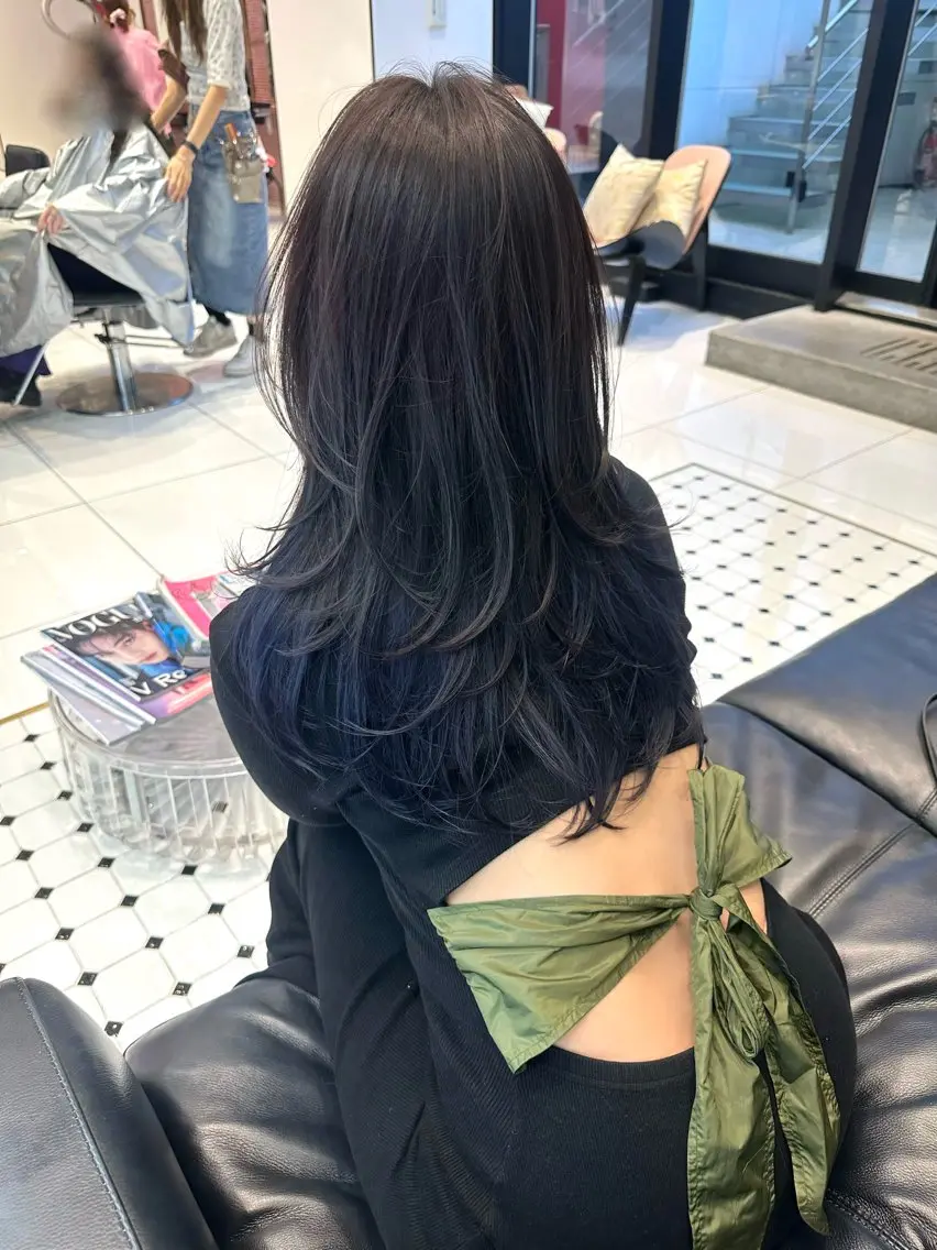 ロング パープルカラー レイヤーカット ハッシュカット ✦·.⋆  SAYAのヘアスタイル