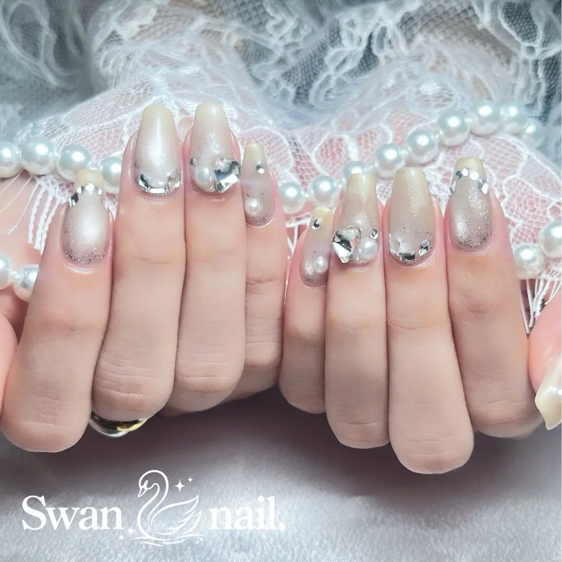ネイル ガーリー 韓国ネイル ワンホンネイル ハンドネイル Swan Nailのネイルデザイン