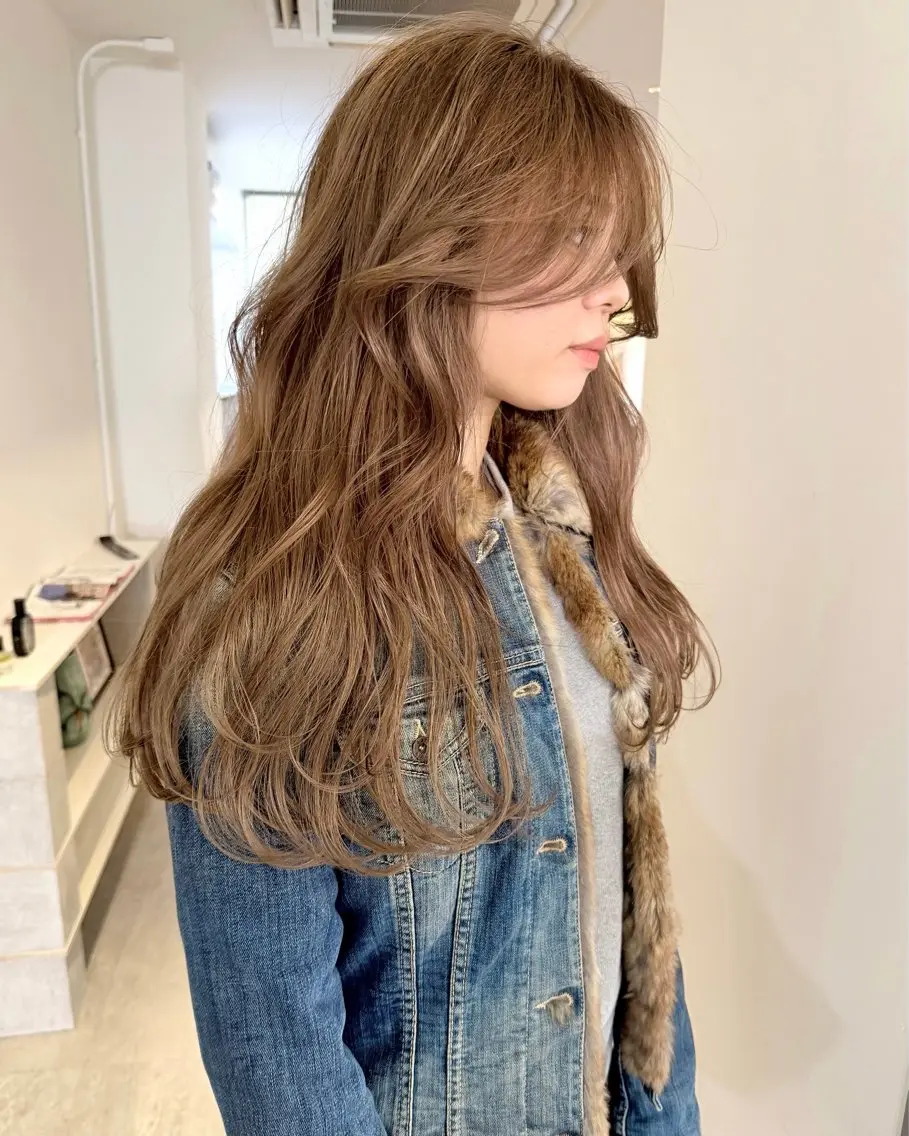 カラー ベージュカラー ブリーチ ダブルカラー ヘーゼル ブリーチなしカラー ヘアカラー トリートメント RAIMA ケアハイトーンのヘアスタイル