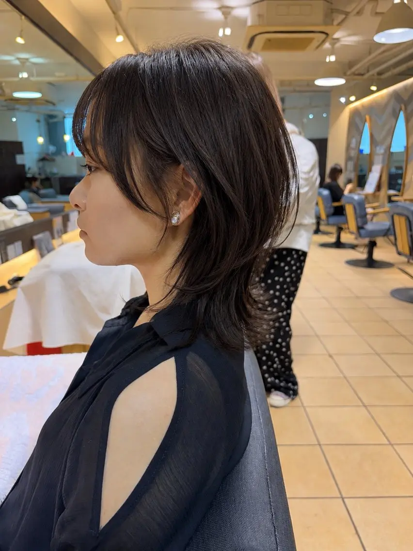 ミディアム ウルフカット カット 当日予約OKカット モデル濱川響太のヘアスタイル