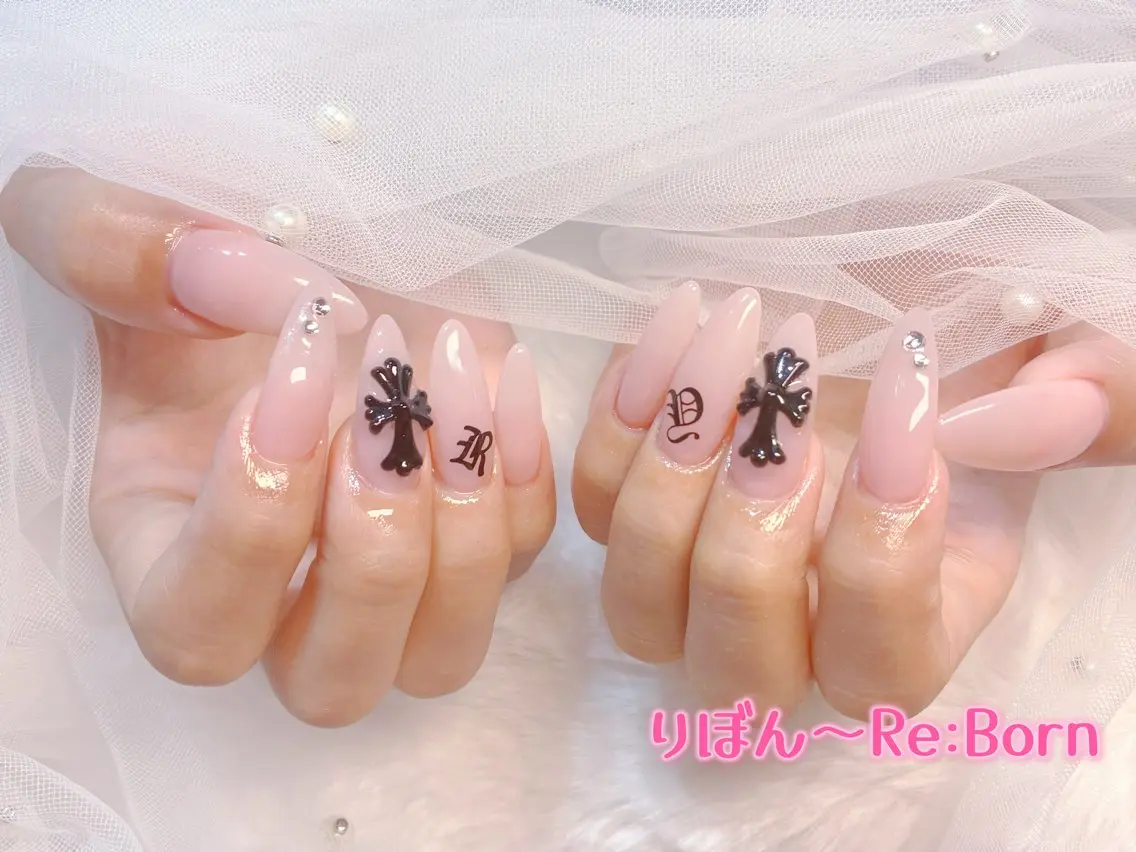 セミロング ハンドネイル りぼん Re:Bonrのネイルデザイン