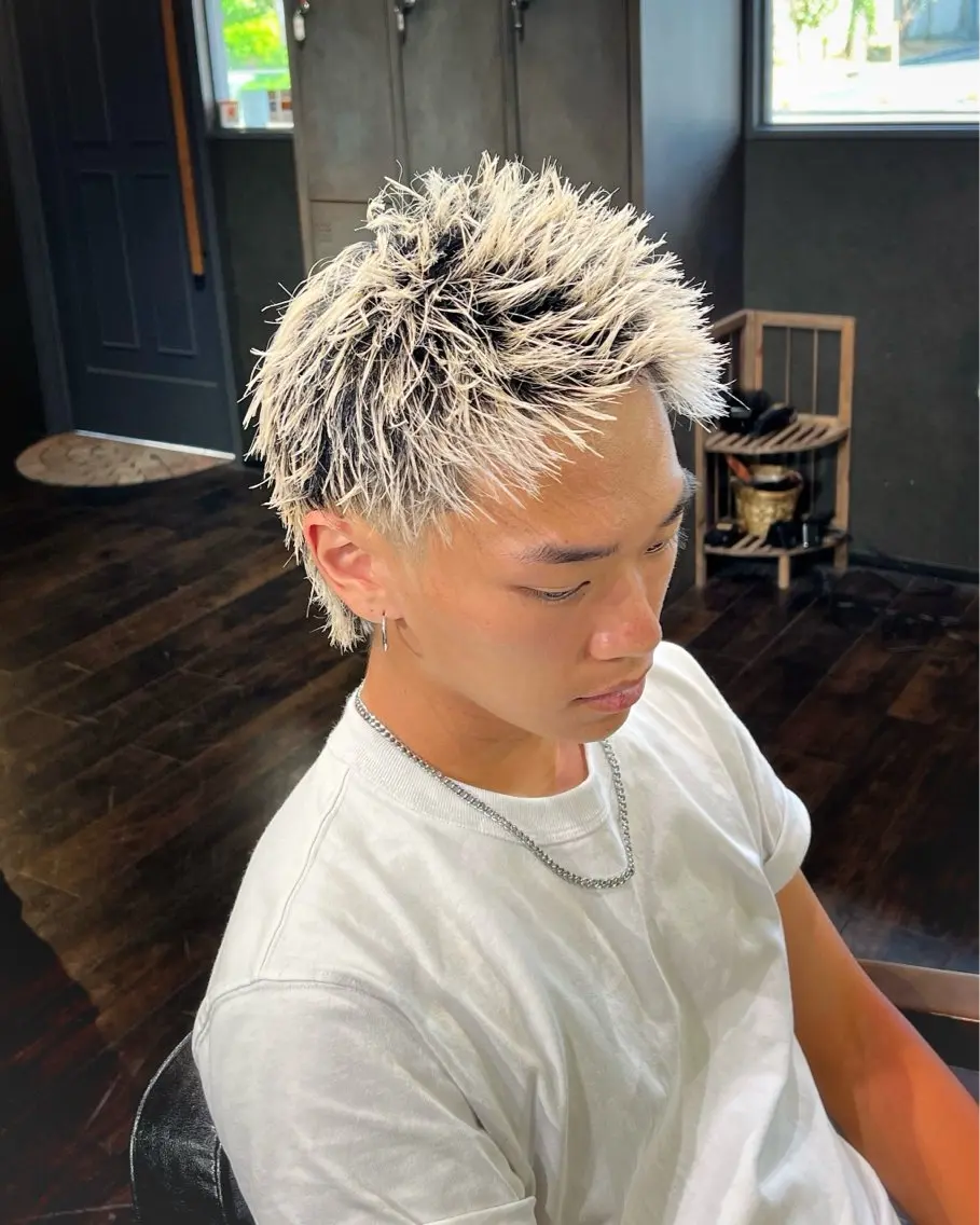 ショート カラー ハイトーンカラー メッシュ マレットヘア カット ヘアカラー Love&Hair Breit/下川のヘアスタイル