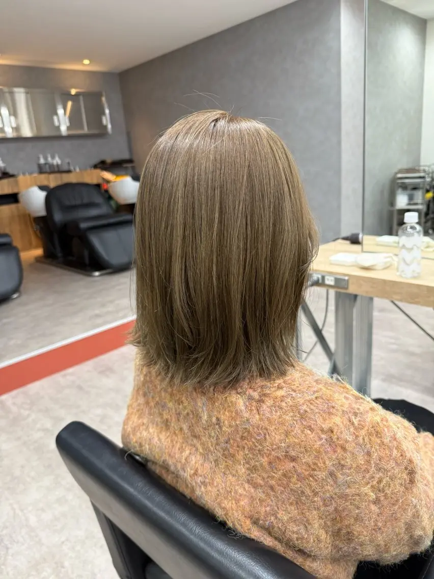 ミディアム カラー ブリーチ ダブルカラー グレージュ ブリーチなしカラー ヘアカラー カットモデル yumekaのヘアスタイル