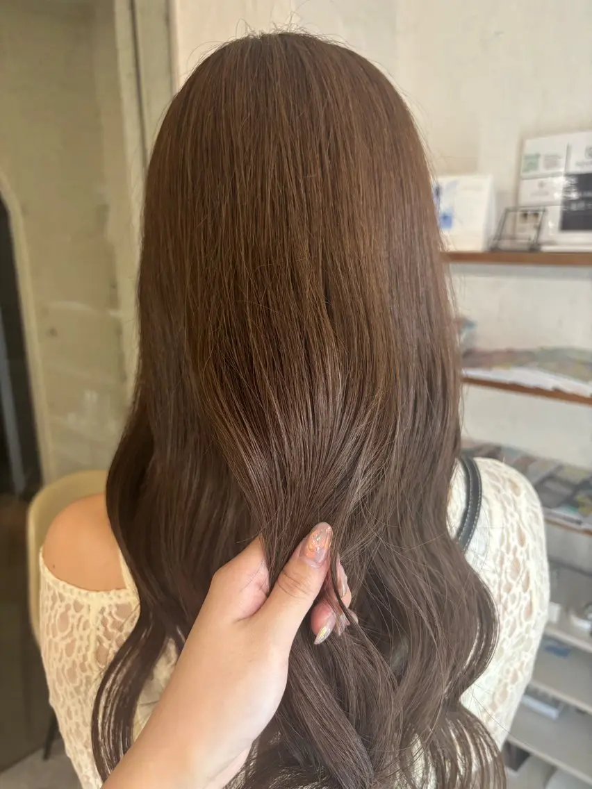ロング カット ヘアカラー トリートメント rin : modaのヘアスタイル