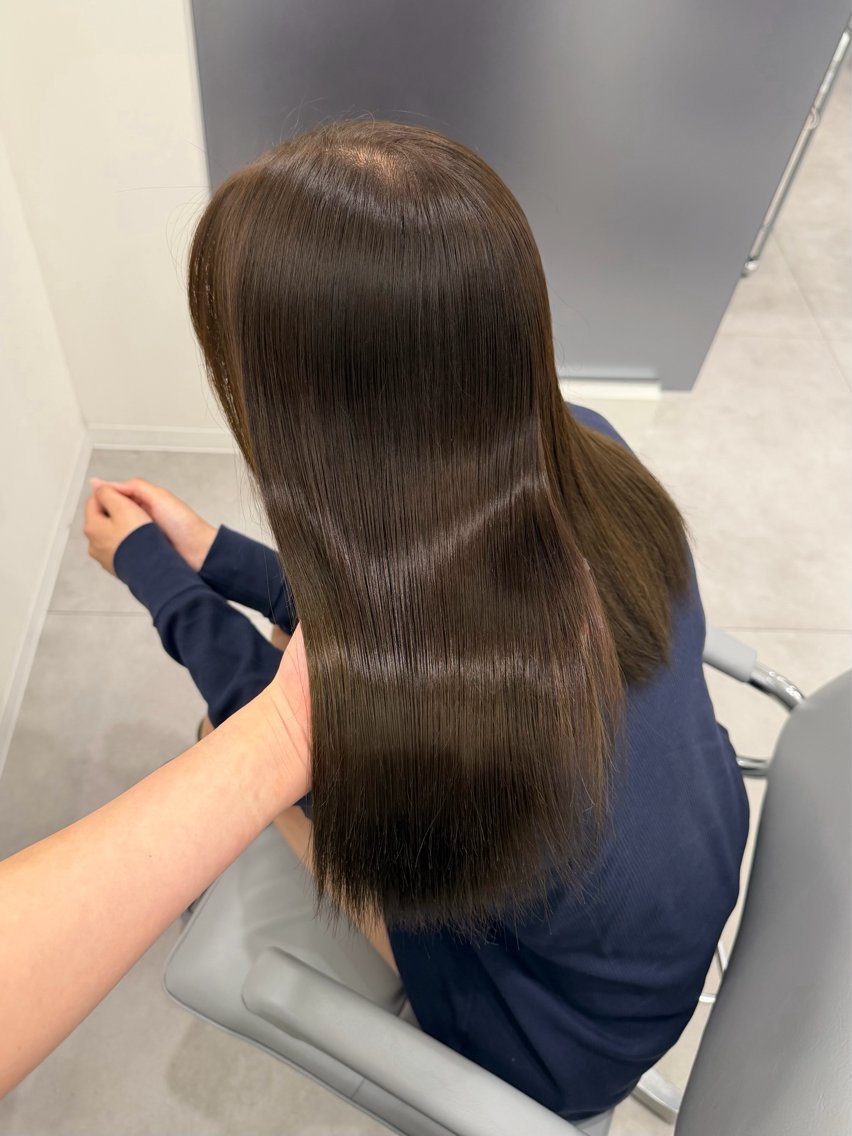 セミロング カラー ベージュカラー ミント ミントベージュ ヘアカラー トリートメント XIA AIMIのヘアスタイル