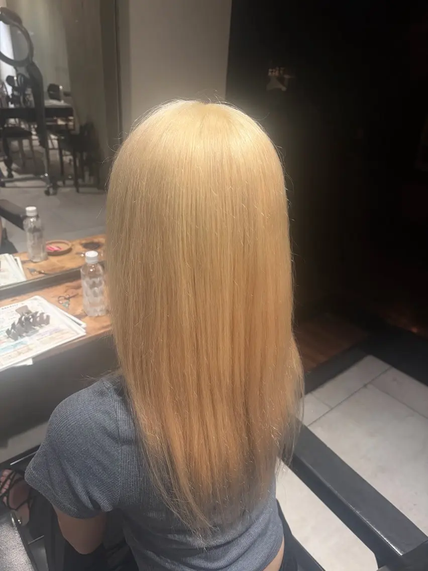 セミロング KANNA🍀.* NEWTONのヘアスタイル