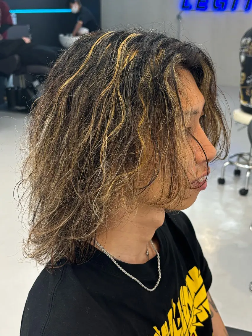 ミディアム パーマ メンズ ミディアムパーマ メンズパーマ スパイラルパーマ パーマ 瀧田 翔眞のヘアスタイル