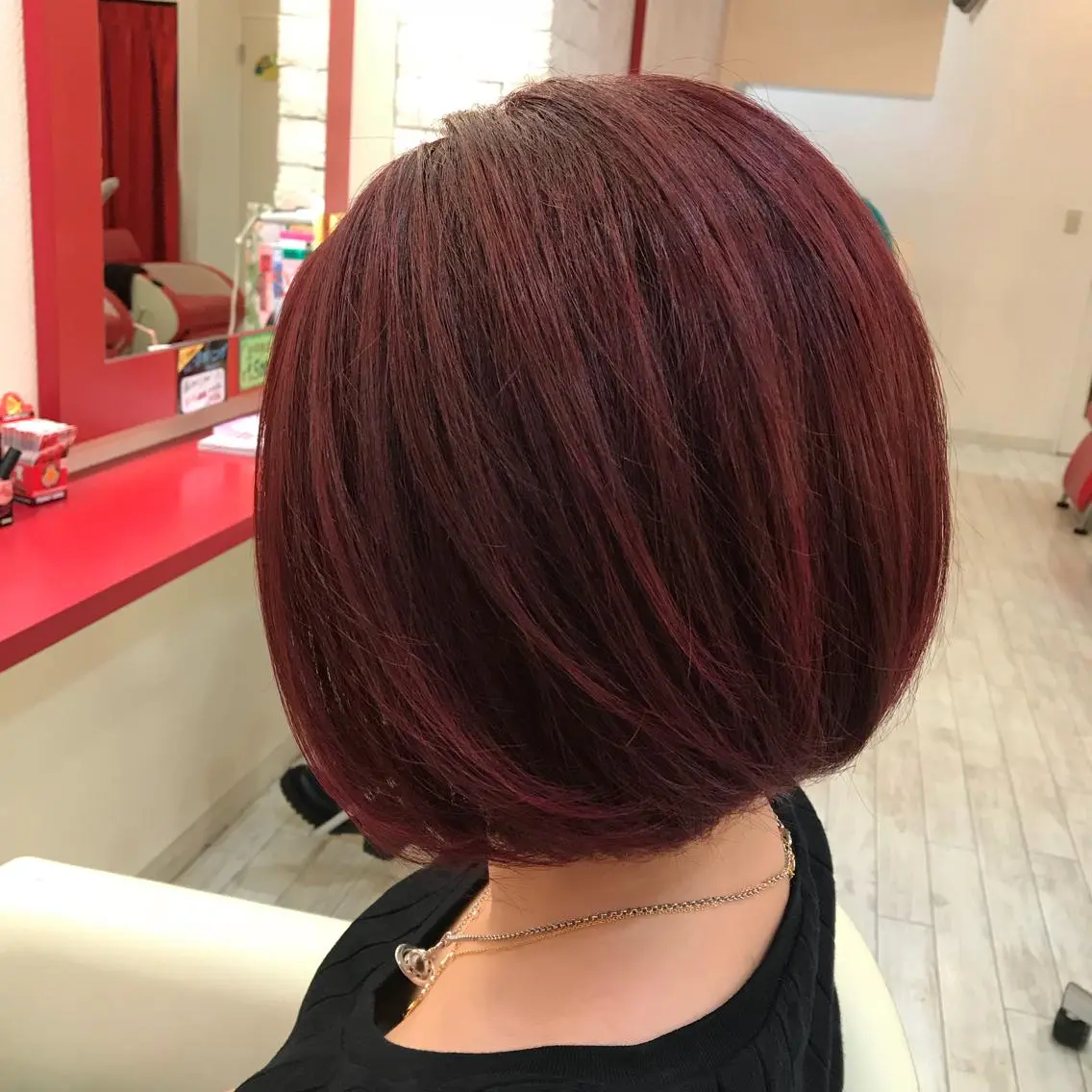 ショート カラー ブリーチ レッドカラー 櫻井 なんなのヘアスタイル