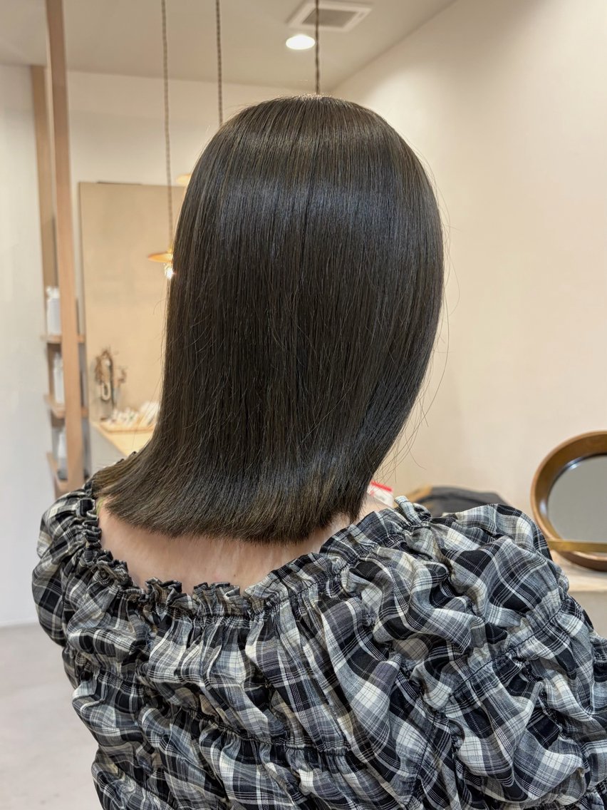 ミディアム カラー ベージュカラー オリーブベージュ オレンジ カット ヘアカラー トリートメント 真弓 理沙/レイヤーパーマのヘアスタイル