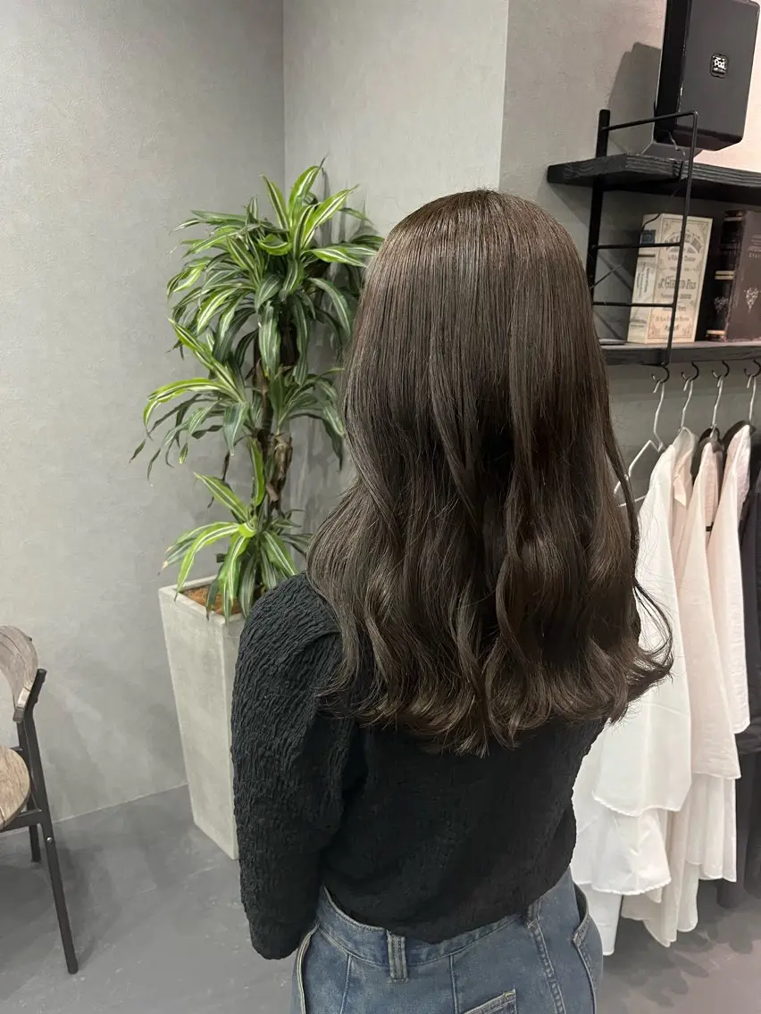 セミロング カラー 難波 海のヘアスタイル