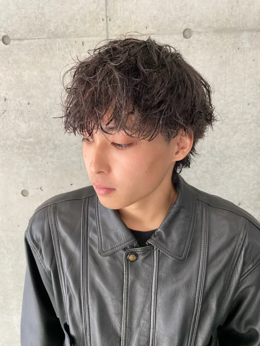 ショート パーマ メンズ メンズパーマ カット パーマ パーマ特化/フェザー パーマシャドウ/真生のヘアスタイル