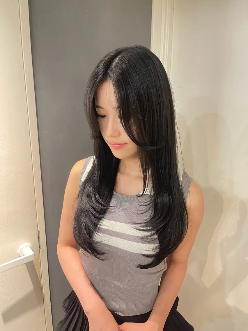 ロング カラー 平井 よし乃のヘアスタイル