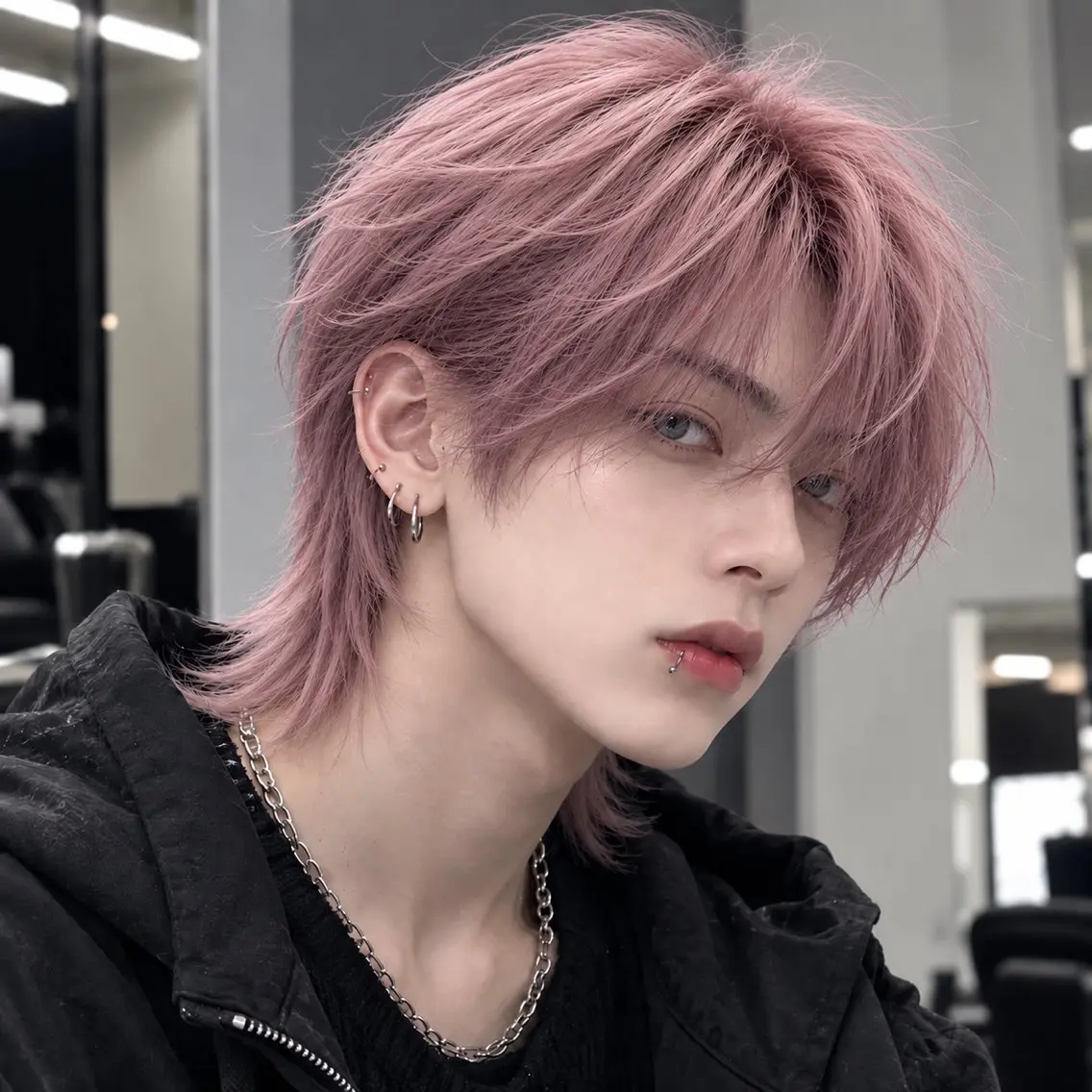 ショート カラー メンズ メンズブリーチ メンズハイトーン メンズ韓国風 ブリーチ グレージュ ヘアカラー メンズ韓国系カラー /YUTAのヘアスタイル