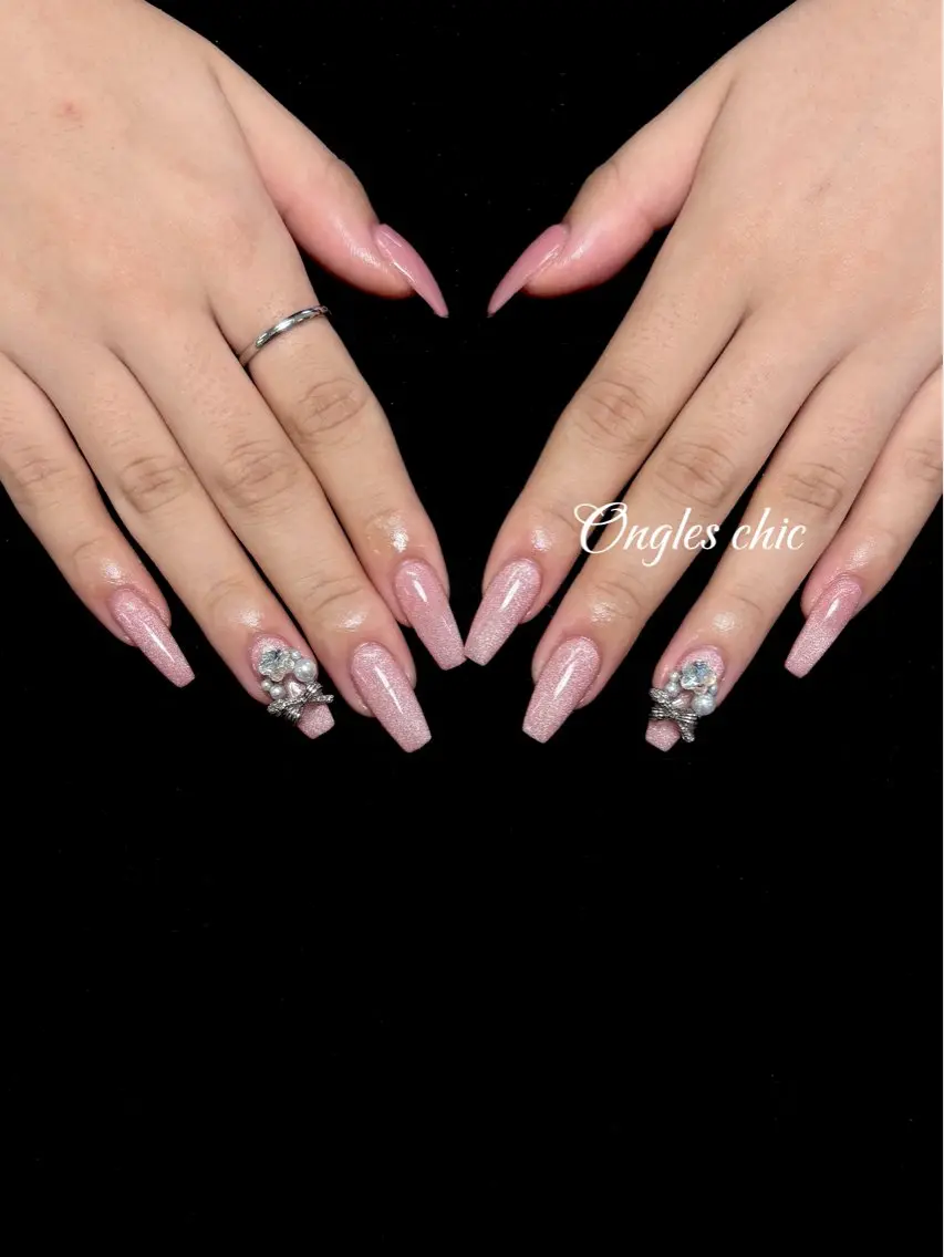ネイル ハンドネイル ハンドケア ongles chicのネイルデザイン