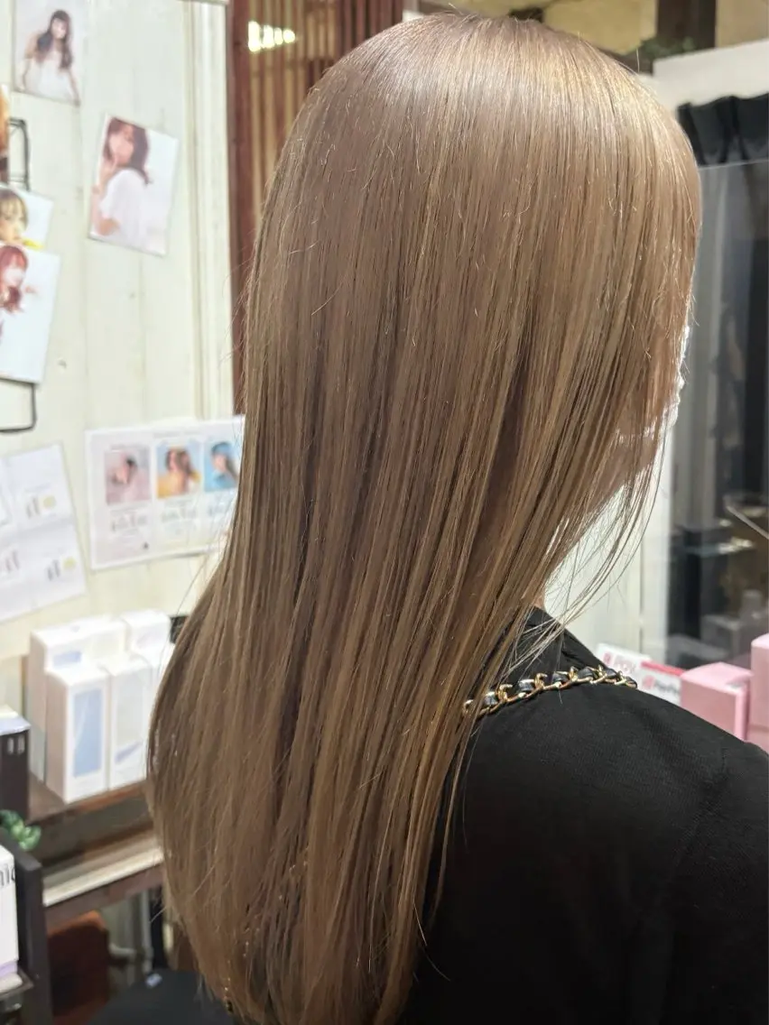 ロング カラー ブリーチ ヘアカラー トリートメント 武内 愛璃のヘアスタイル
