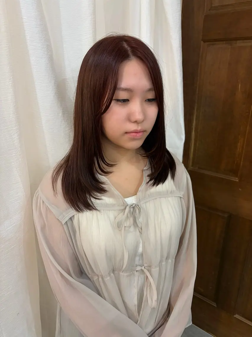 セミロング カラー ブリーチ ブラウンカラー ダブルカラー ブリーチなしカラー レイヤーカット 顔周りカット ピンク カラー🩰りりのヘアスタイル