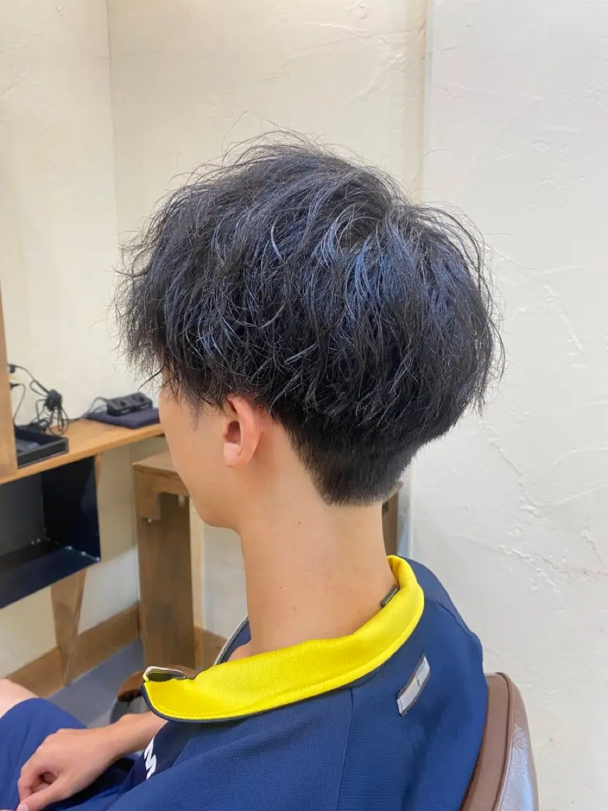 パーマ メンズ マッシュ メンズパーマ 刈り上げ ユウリ YURIのヘアスタイル