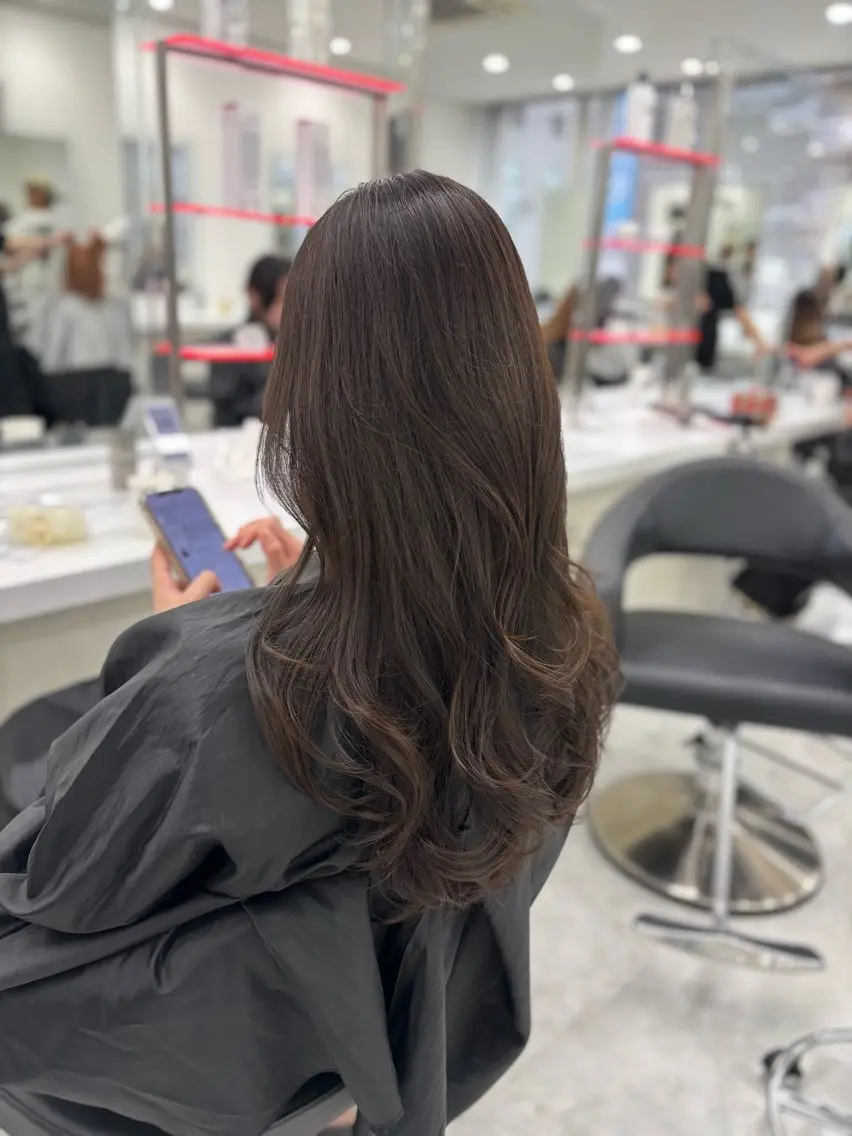 ロング カット ヘアカラー トリートメント ヘッドスパ ヘアセット 赤髪/ワインレッド/ 韓国系 まなかのヘアスタイル