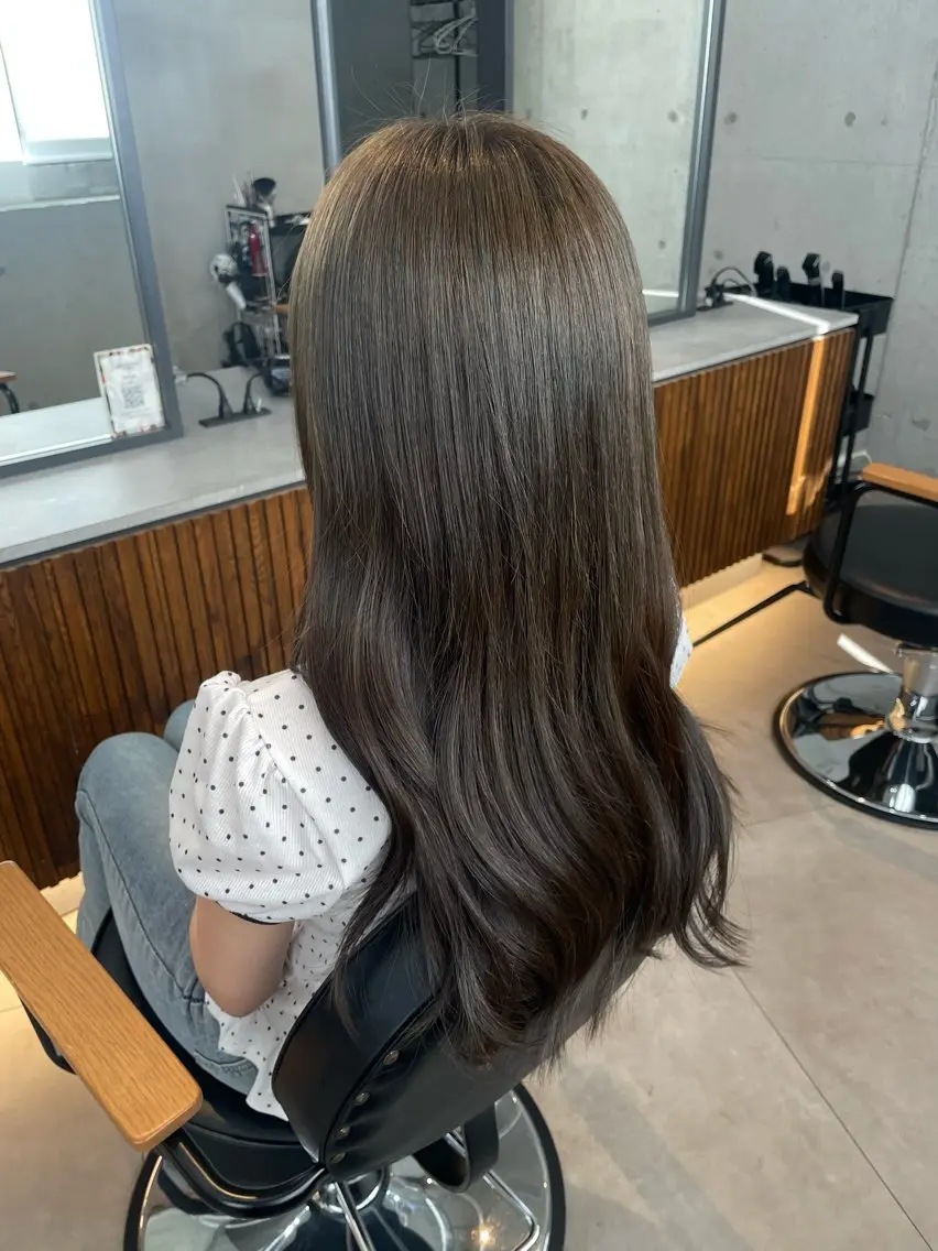カラー ベージュカラー ヘーゼル ヘアカラー 小笠原 愛菜のヘアスタイル