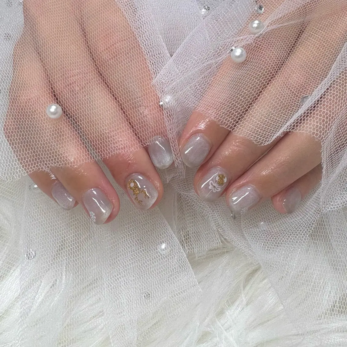 ネイル 氷ネイル・うるうるネイル マグネットネイル 冬ネイル ハンドネイル SHINE nail salonのネイルデザイン