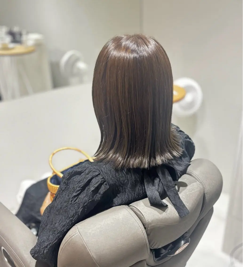 ミディアム カット ヘアカラー 白土 さくらのヘアスタイル